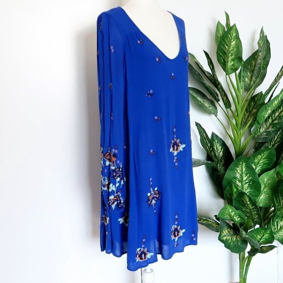 Free People Oxford Embroidered Blue Long Sleeve Cutout Back Mini Shift Dress M - Picture 9 of 16